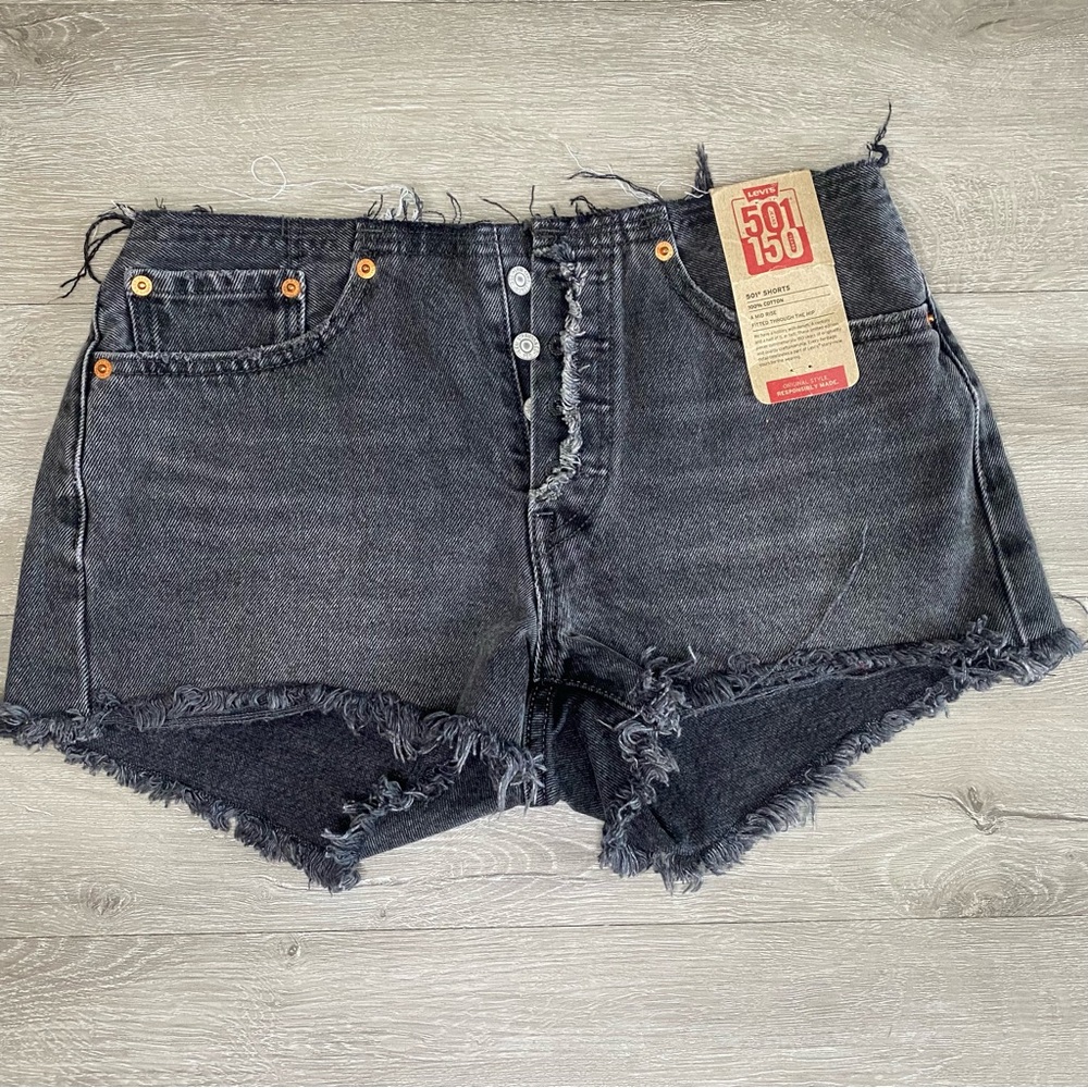 Levi’s 501 105th Anniversary Black Wash Distressed Vintage Shorts Womens SZ 26